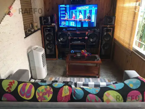 Casa 4 ambientes con 1 baño