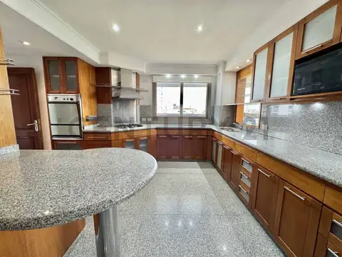 Departamento en Venta con 2 cocheras