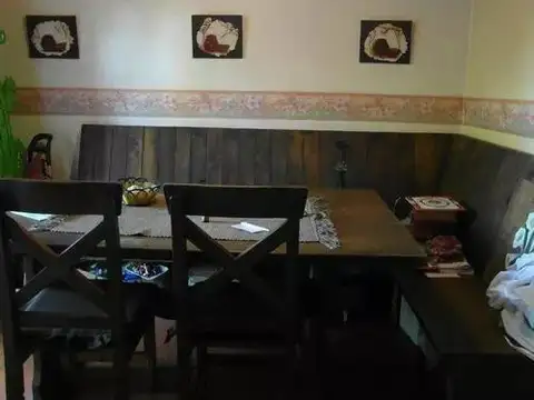 Casa 5 ambientes con 2 baños