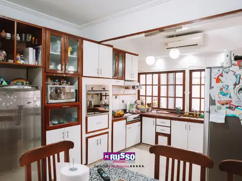 Venta casa Ramos Mejia 6 ambientes