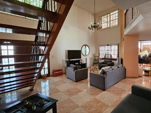 Casa en Venta al Oeste