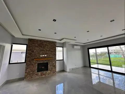 Casa en Venta en El Naudir, USD 330.000