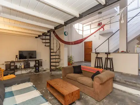 Depto Tipo Casa en Venta en Almagro, USD 180.000