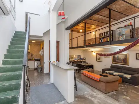 Depto Tipo Casa en Venta de 5 ambientes