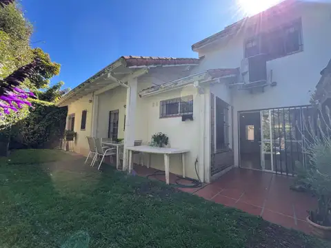 Casa en Venta con 1 cochera