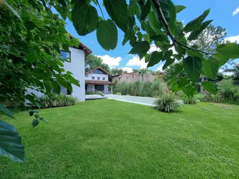 VENTA CASA BUEN RETIRO - APTO CRÉDITO