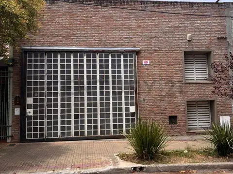 Venta de Casa en Tolosa, La Plata- Calle 530 E/ 2 bis y 3
