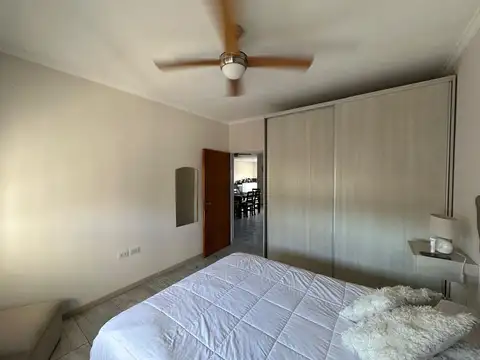 Casa en Venta tres dormitorios en Rosario - Barrio Triangulo