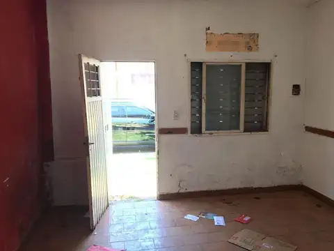 Monseñor de Andrea 2300