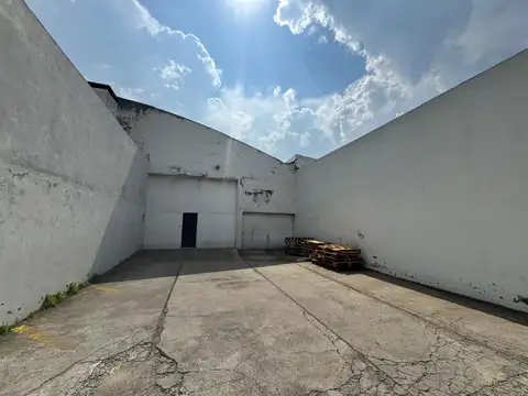 ALQUILER DE GALPON PARABOLICO CON OFICINAS  Y VIVIVENDA.