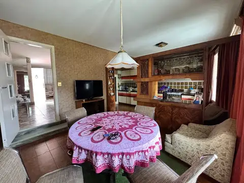 VENTA CASA 3 DORMITORIOS ABASTO - JARDIN Y PILETA