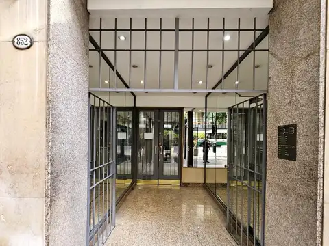 Roque Saenz Peña 852