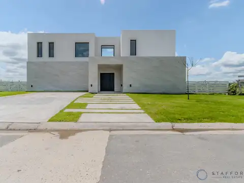 Casa en Venta en Countries y Barrios Cerrados en Escobar, USD 339.000