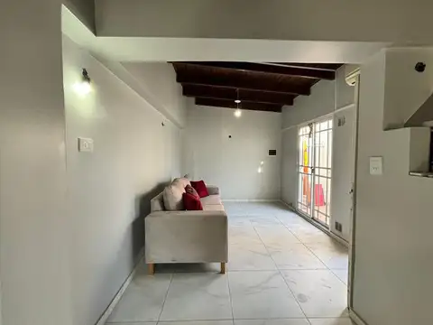 Depto Tipo Casa en Venta de 1 dormitorio