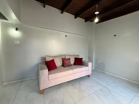 Depto Tipo Casa 2 ambientes con 1 baño
