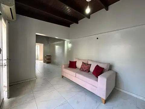 Calle 72 entre 1 y 2 La Plata 300