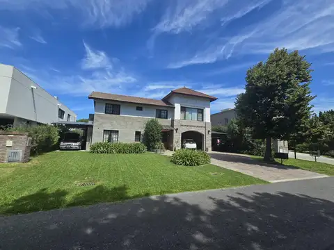 Casa en Venta de 4 dormitorios