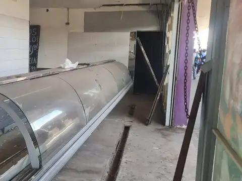 Local en Alquiler en Lomas de Zamora, $ 2.400.000