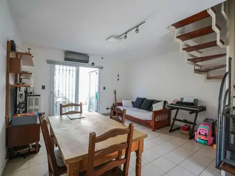 Depto Tipo Casa en Venta de 4 ambientes