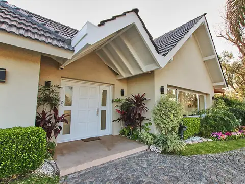 Casa en Venta en Los Lagartos, USD 1.400.000