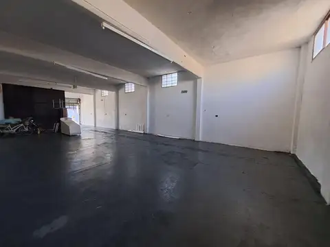 Local en Venta 40 años