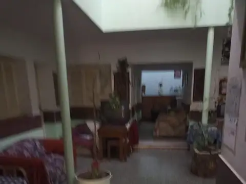 Terreno a demoler en once s/La Rioja al 200