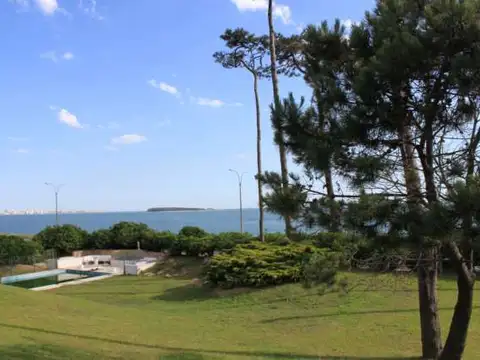 Casa en Alquiler Temporal en Playa Mansa, USD 0