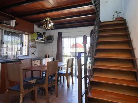 Casa 4 ambientes con 2 baños