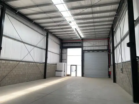 Depósito en Alquiler de 615 m2 en Benavidez