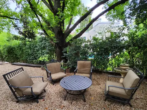 Casa 8 ambientes con 4 baños