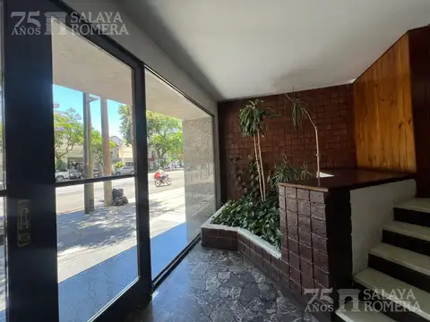 Av. Libertador  al 2600, Olivos