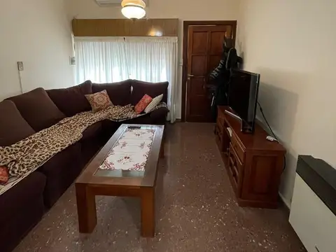 PH en  venta de 3 ambientes con patio y parrilla - Wilde