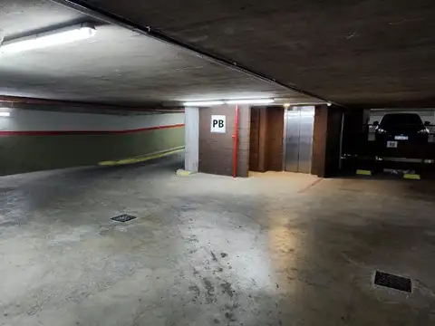 Cochera Con Monitoreo Por Cámaras Desde Tu Celular 