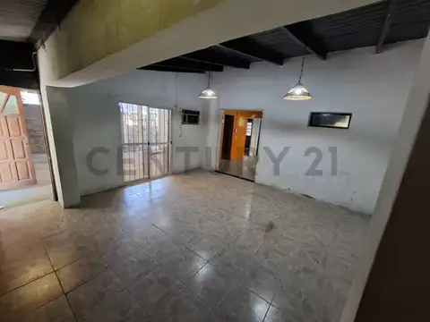 Casa 3 ambientes con 1 baño