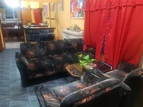 Casa en Venta en Villa Luzuriaga, USD 140.000