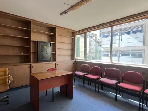 Oficina en venta en el  Microcentro