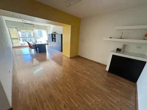 Oficina en Venta con 1 cochera