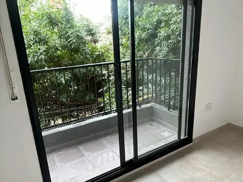 Departamento en Alquiler en Luis Agote, $ 350.000