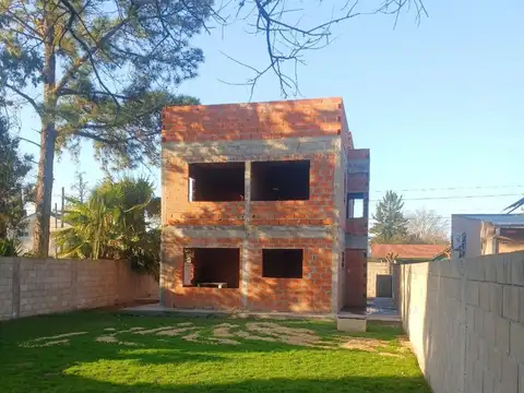 VENTA CASA A TERMINAR EN DEL VISO OPORTUNIDAD