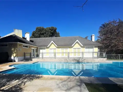 Venta casa 4 ambientes Parque Leloir Apto Cedito