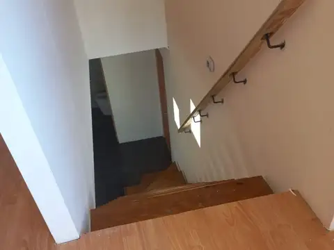 PROPIEDAD EN Bº FEIJO 3 DORMIT.2 BAÑOS- 2 PLANTAS