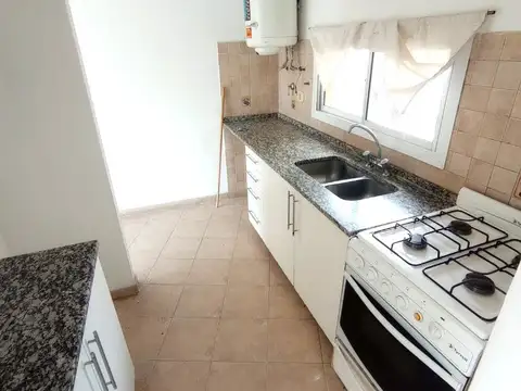 Oficina 2 ambientes con 1 baño