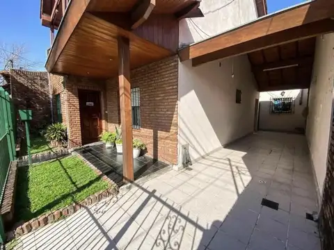 CASA venta en BLOCK Multifamiliar