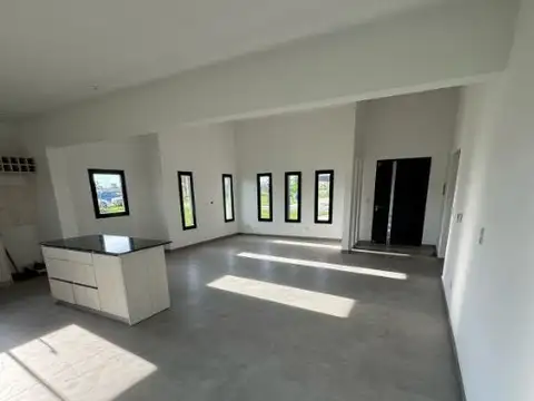 Casa en Venta en Tristan Suarez, USD 230.000