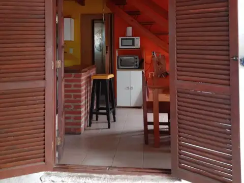 Hermosa cabaña en un gran terreno de 600 m2 a una cuadra de la Ruta 38. Huerta Grande