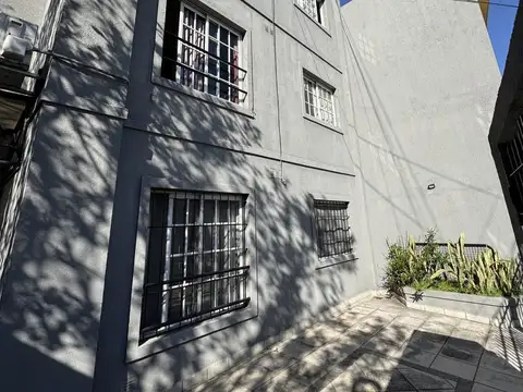 Av. Rivadavia  al 17300