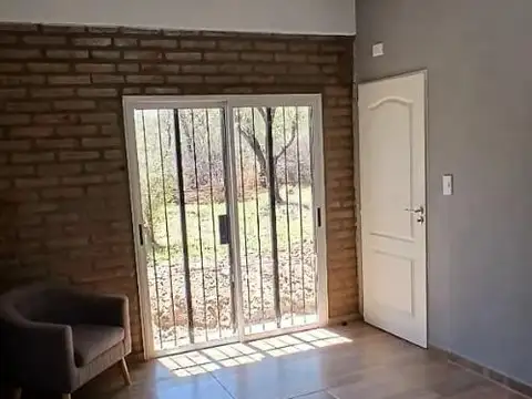 Casa a estrenar de 60 m2 en loteo Plaza Pueblo