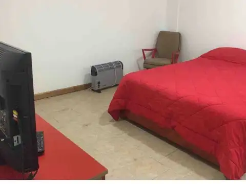 Casa en venta en San Antonio De Padua zona residencial cercana al centro con DEPTO en la parte trasera