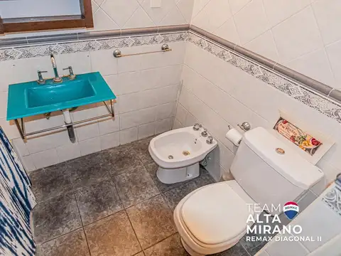 Casa en Venta con 1 cochera