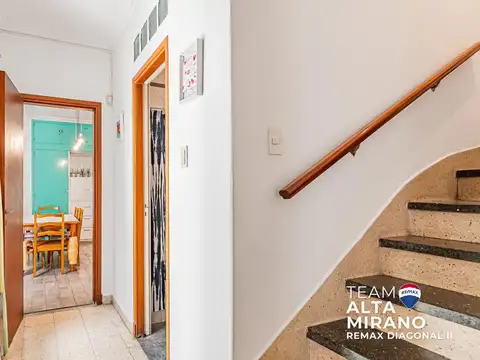 Casa 5 ambientes con 2 baños